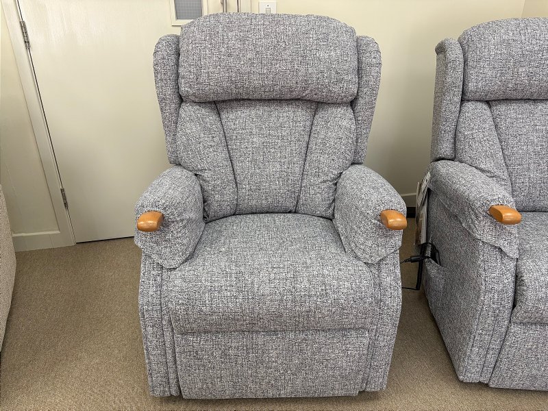 Celebrity - Canterbury Dual Motor Cloud Zero Lift and Rise Recliner